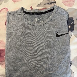 Nike Dri-Fit Mens Athletic T-Shirt Small Short Sleeve Gray Heather Size XXL